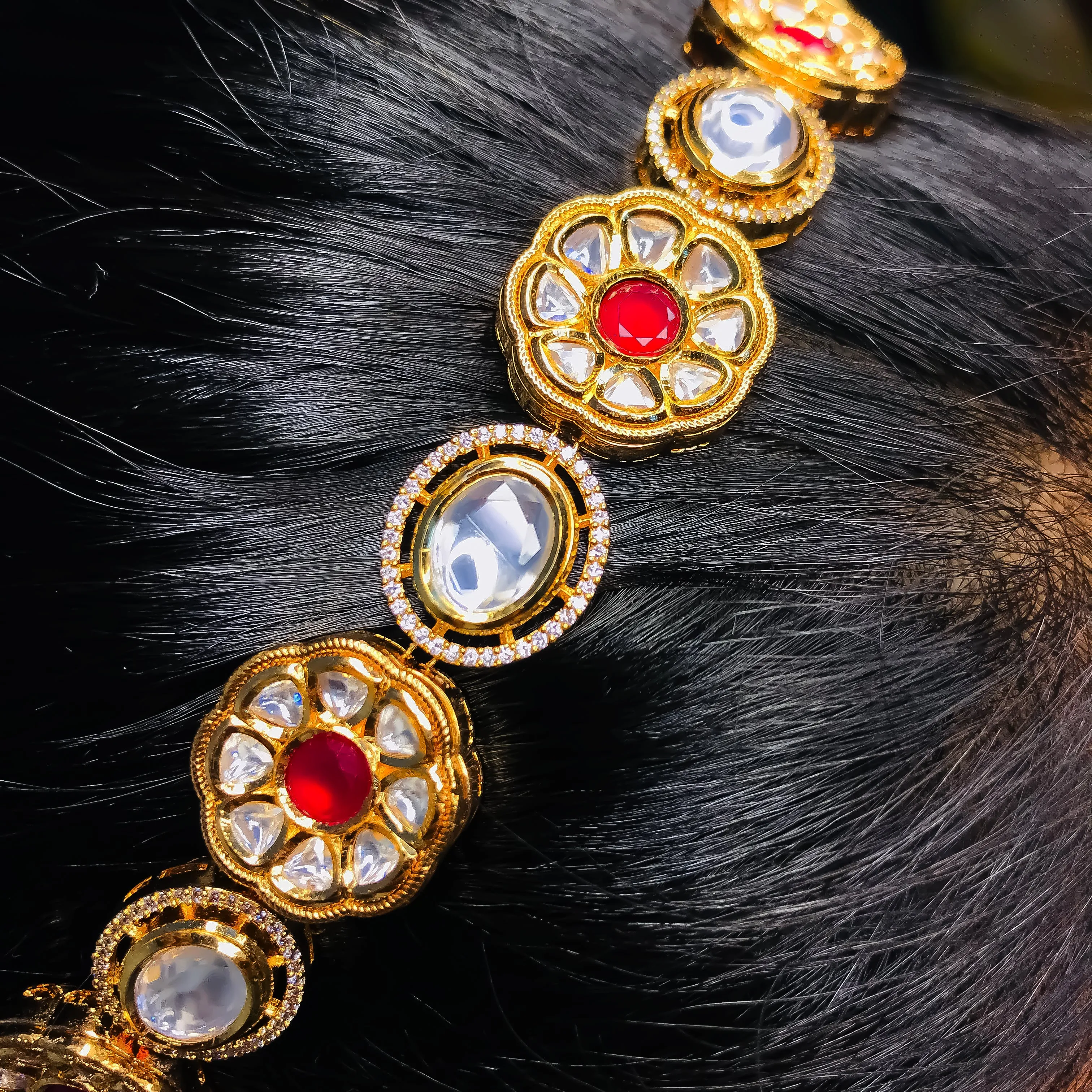 Designer Gold Plated Royal Kundan Sheeshphool /Mathapatti (D95)